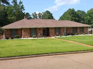 500 Royal Oak Dr, Clinton, MS 39056