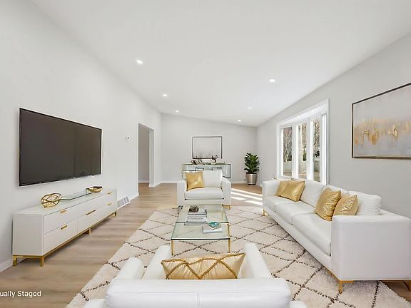 5th image of 506 Forrest Brook Dr