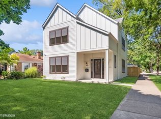 2101 Cleveland St, Evanston, IL 60202