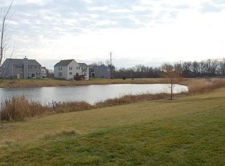 2727 Red Fawn Ct, Racine, WI 53406