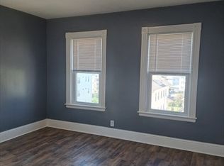 171 Vernon St #3, Worcester, MA 01610