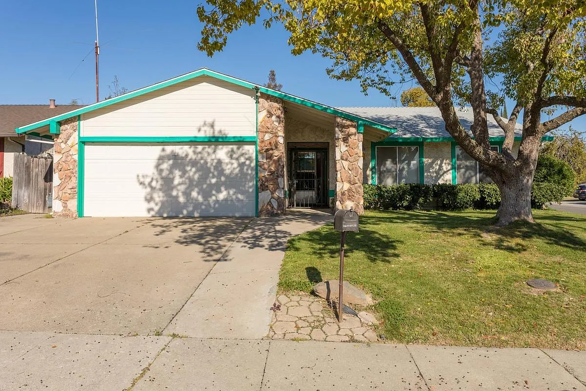 7445 Springvale Way photo 1