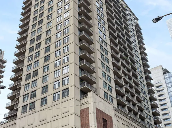 630 N State St APT 1909, Chicago, IL 60654