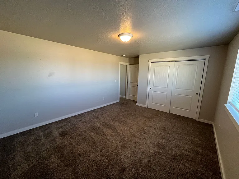 63159 NE De Haviland St — Photo 12