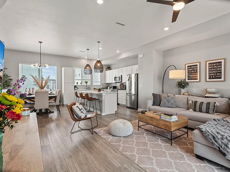 6768 Quivas Way — Photo 7