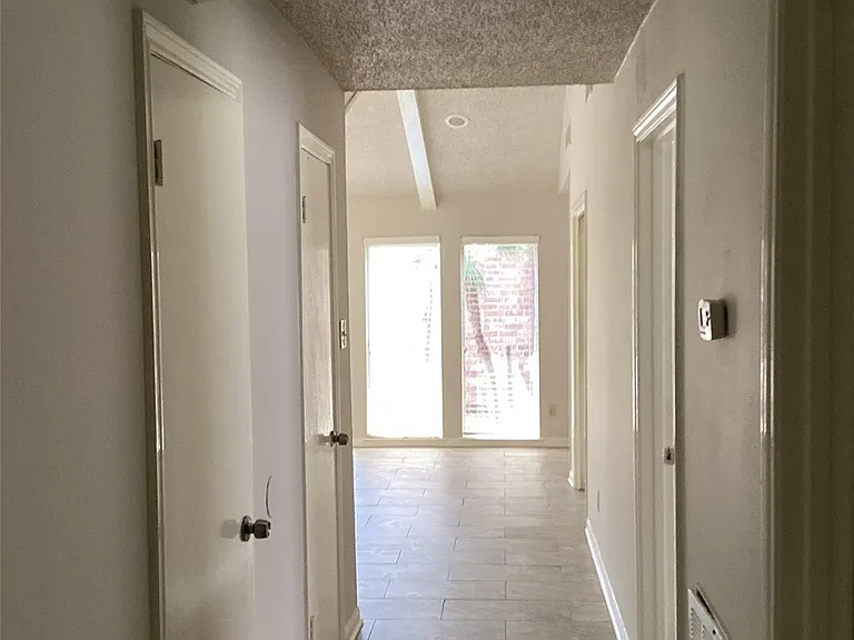 7818 Vickijohn Dr — Photo 6