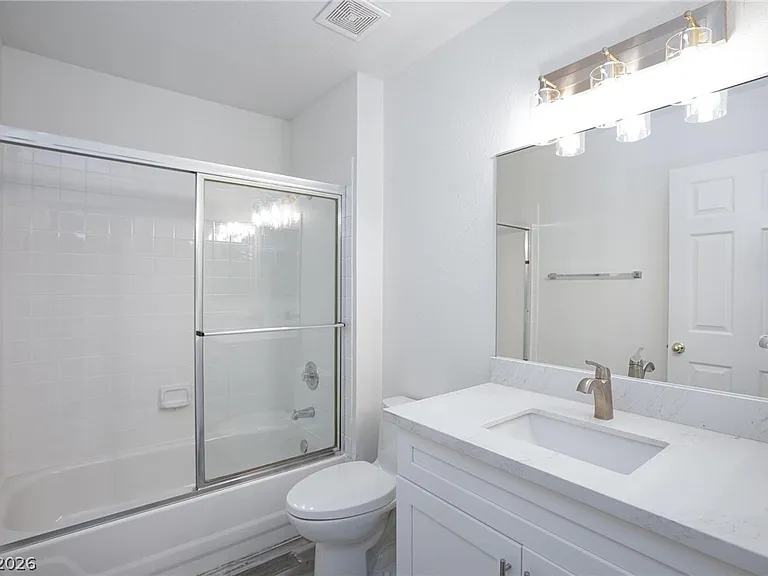 8048 W Rochelle Ave — Photo 30