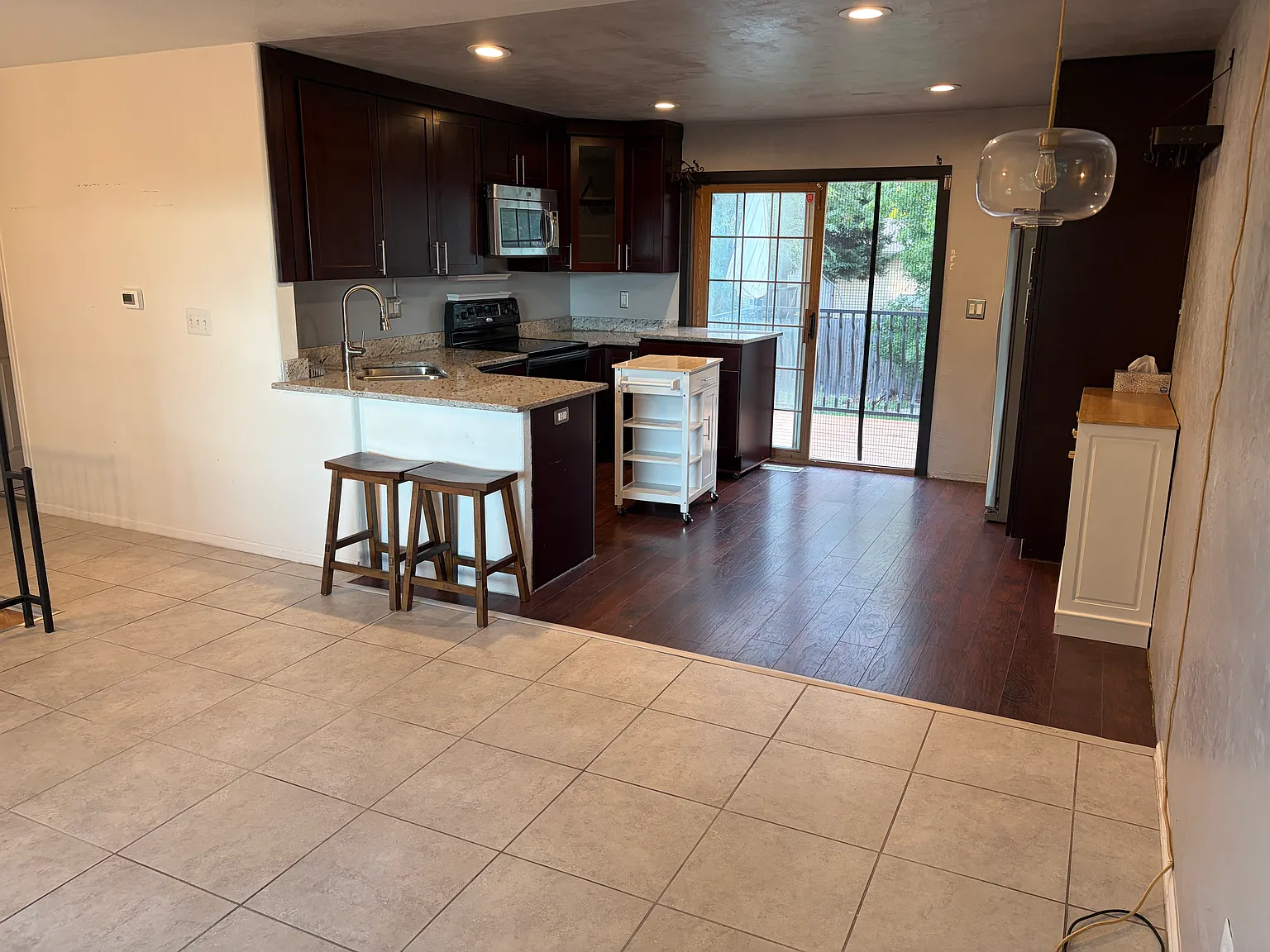 4 bed, 1591 sqft, $2,700 — Photo 3