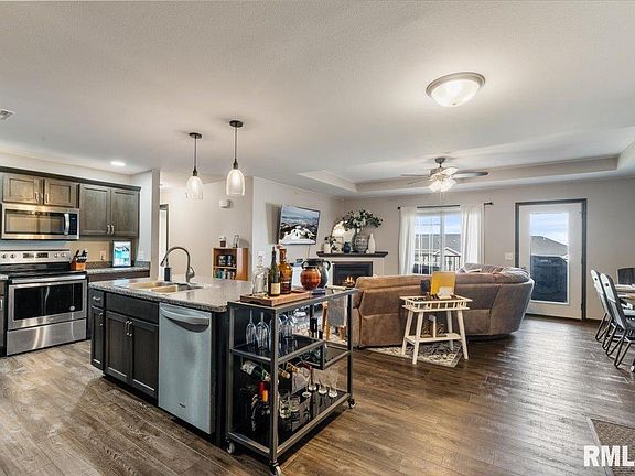 5th image of 340 E Franklin St #203