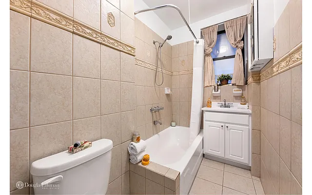 Rented by Douglas Elliman | media 18