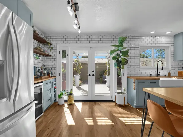 1422 Deauville Pl, Costa Mesa, CA 92626