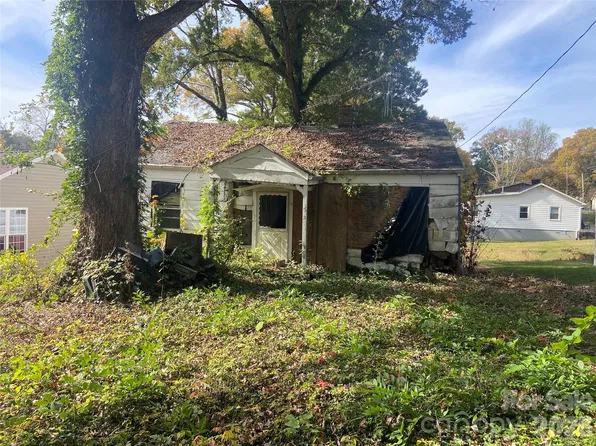 1902 5th St, Statesville, NC 28677