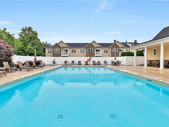 2103 Views Way, Pomona, NY 10970