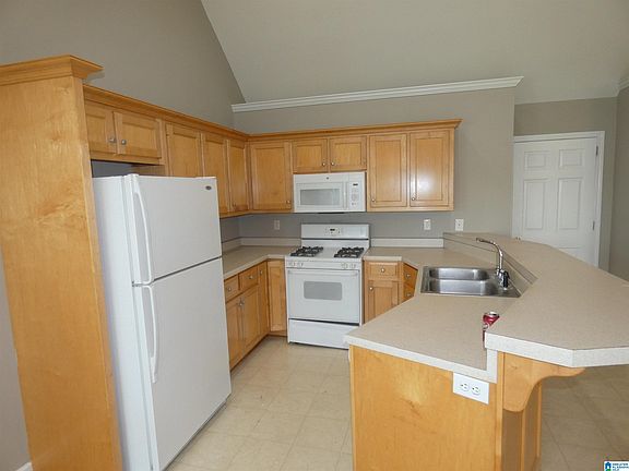 4th image of 164 Camden Lake Dr