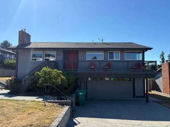 3814 R Ave, Anacortes, WA 98221