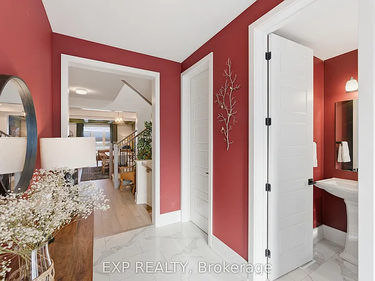 144 Unity Pl — Photo 2