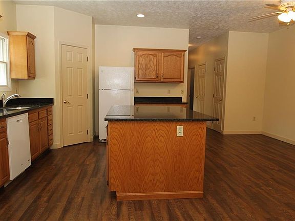 4th image of 238 N Elmwood Ave