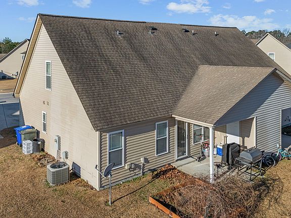 4th image of 2204 Sweet Bay Drive #B