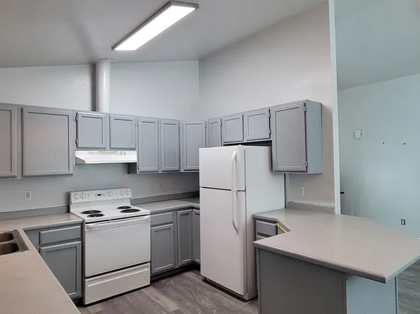 1208 Westbrook Loop APT B, Yakima, WA 98908