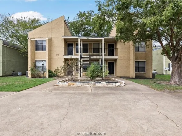 313 Manuel Dr, College Station, TX 77840