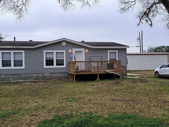3rd image of 2325 Lilac St