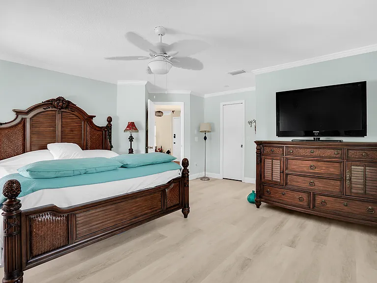 4785 Hansard Ave — Photo 18