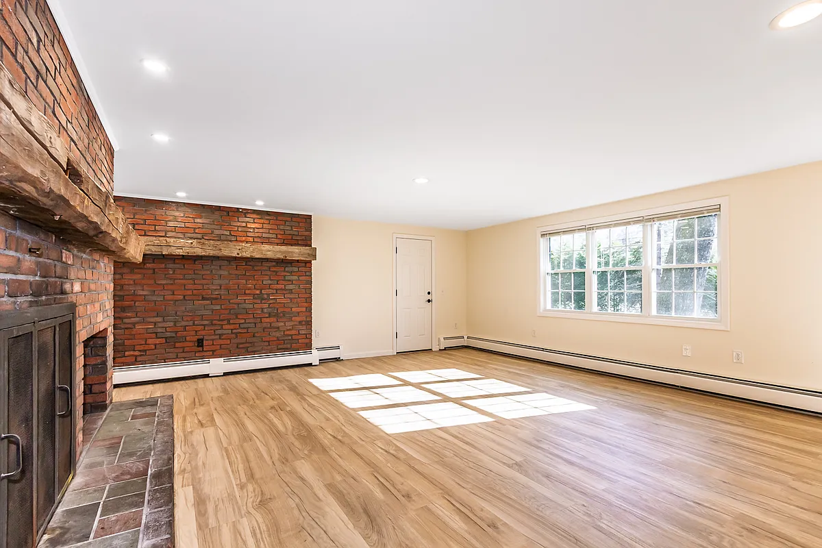 Building Photo - 4B Jessica Ln