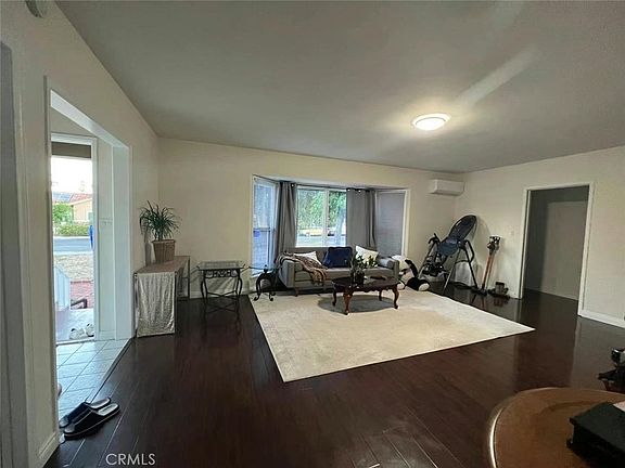5th image of 8809 E Fairview Ave