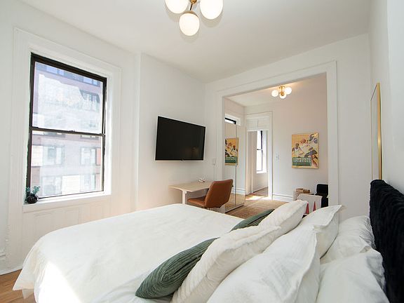 4th image of 826 9th Ave APT 5RN