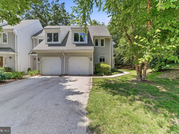 1 W Jonathan Ct #1, Kennett Square, PA 19348