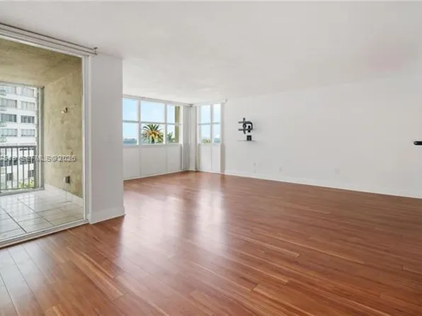 1420 Brickell Bay Dr APT 505C, Miami, FL 33131