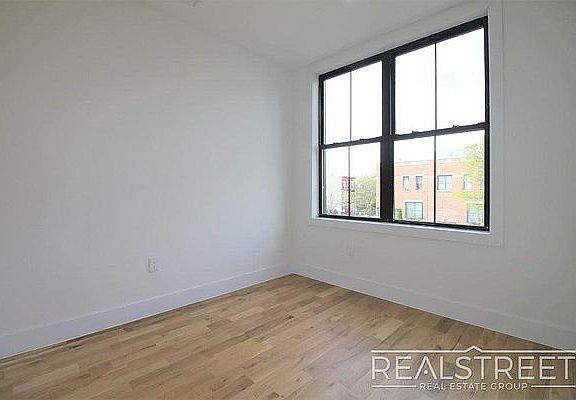 5th image of 150 Sumpter St #3
