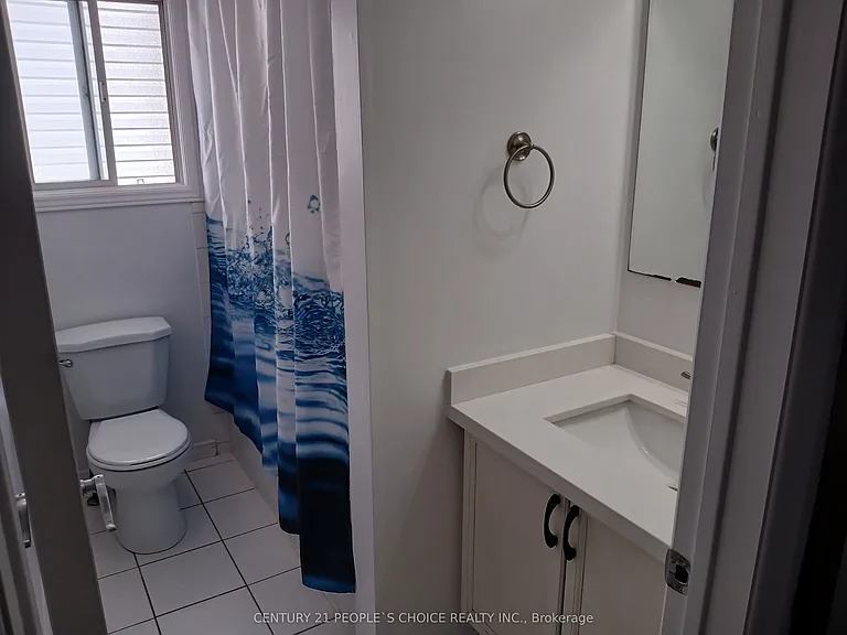31 Moss Pl — Photo 8