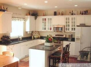 9133 Azalea Way, Inver Grove Heights, MN 55077