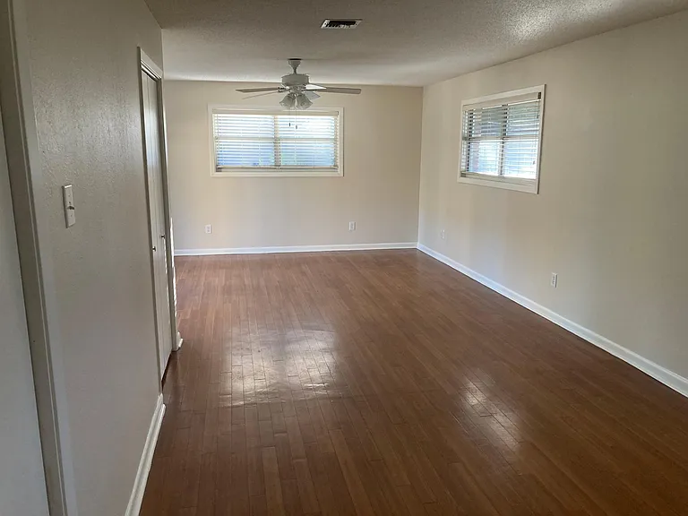 205 Foreman Dr — Photo 12