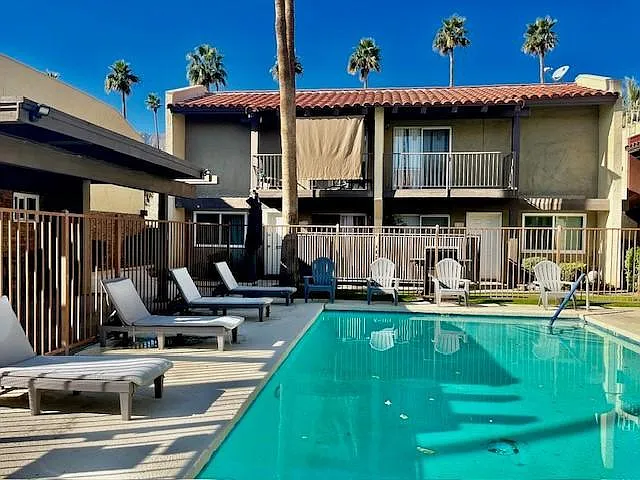 51025 Avenida Martinez #B8