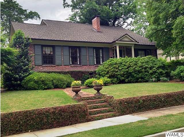 1st image of 21 Pinehurst Dr