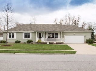 1327 Crestwood Dr, Lowell, IN 46356