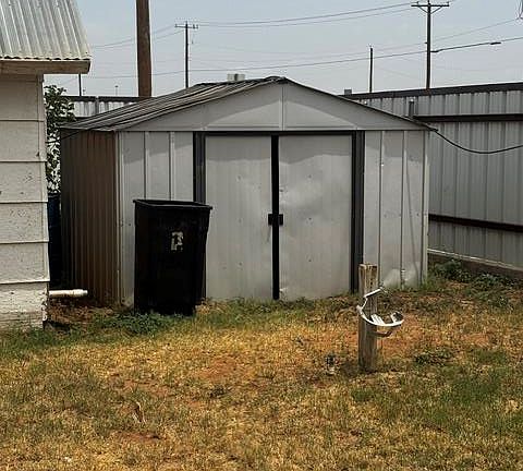 3rd image of 10909 E County Road 104