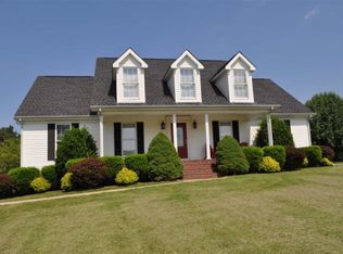 263 McKenzi Park Dr, Benton, KY 42025