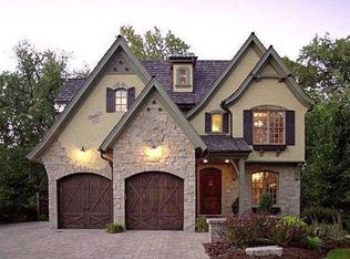 370 Maple St, Glen Ellyn, IL 60137