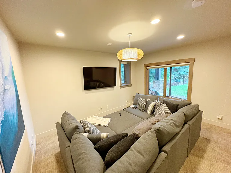 2060 Paddington Dr — Photo 30