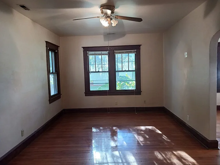 305 Old Point Ave — Photo 6