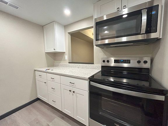 4th image of 515-519 Rebecca Ave #515F