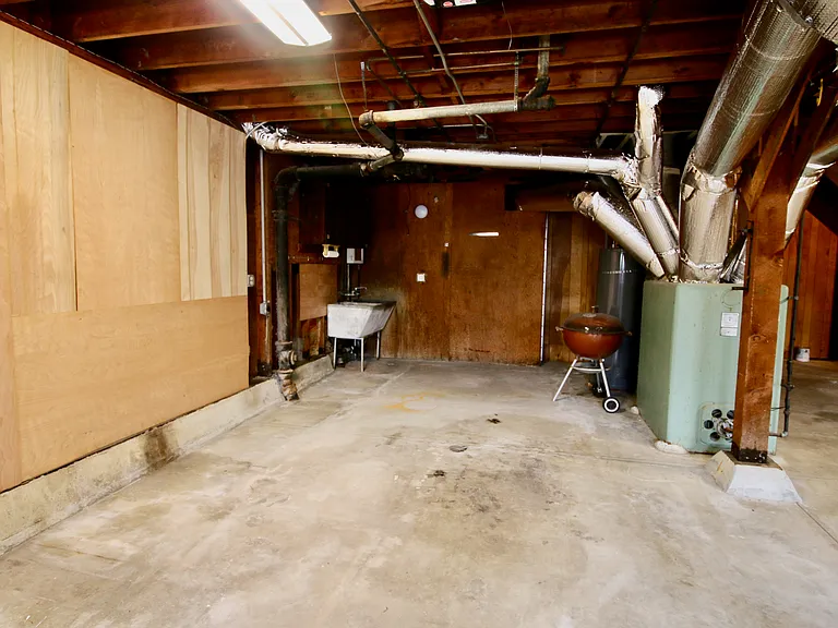 48 Bellevue Ave — Photo 16