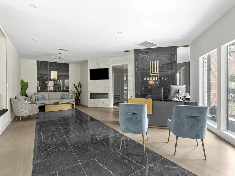 Woodford Apartments — Photo 15