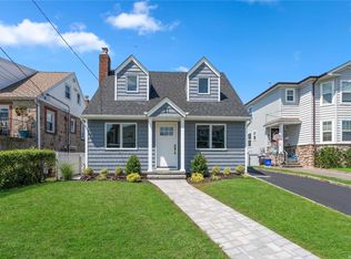21 Firwood Rd, Port Washington, NY 11050