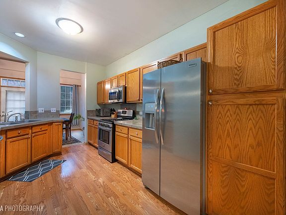 3rd image of 7126 Westwood Dr