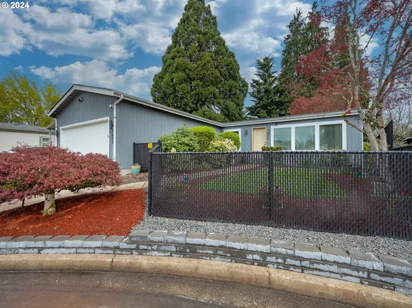 1653 Harbor Dr, Springfield, OR 97477