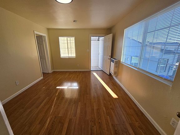 4th image of 2349 Roosevelt Ave #A